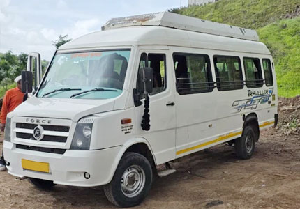 Tempo Traveller (Old)