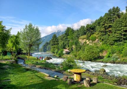 Amritsar to Kashmir Valley Scenic Holiday