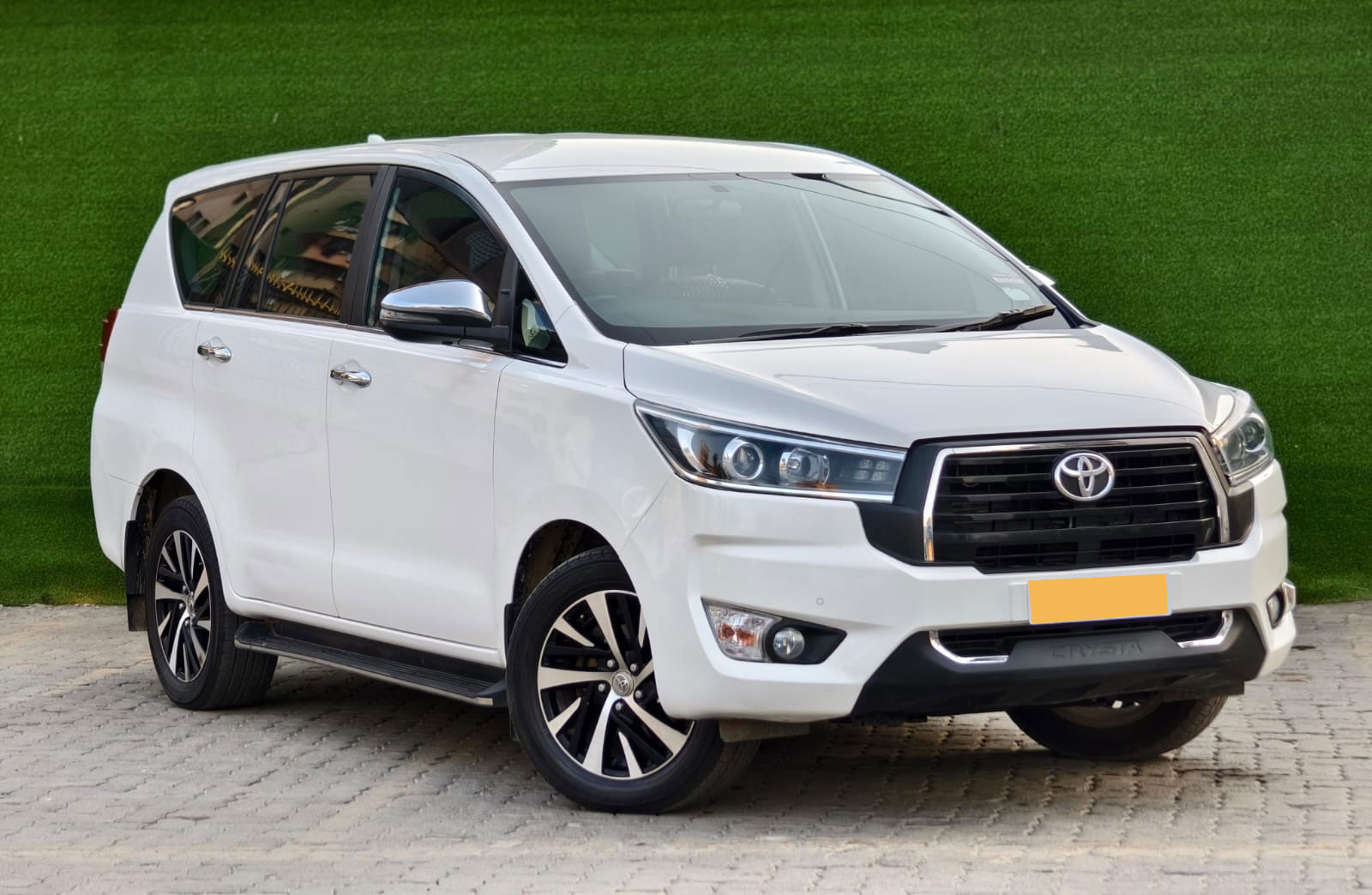 Innova Crysta Cabs