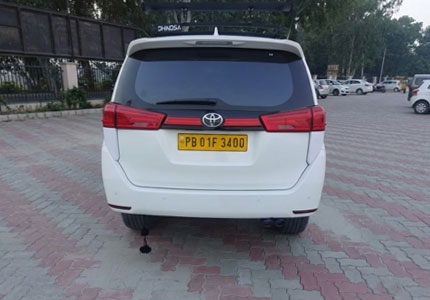 Innova Crysta Cabs